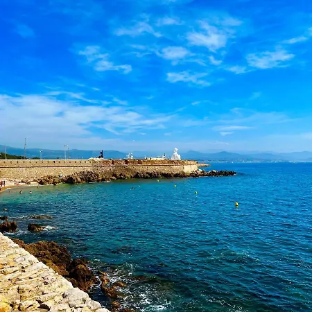 Superbe En Plein Centre Du Vieil * Antibes