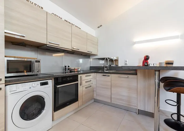 Apartment Superbe En Plein Centre Du Vieil Antibes