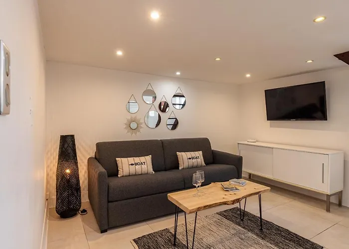 Apartment Superbe En Plein Centre Du Vieil Antibes