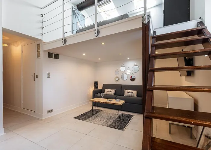 Superbe En Plein Centre Du Vieil